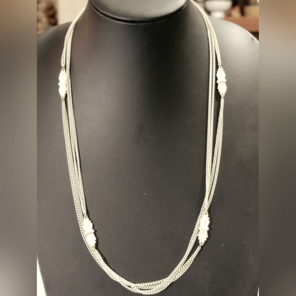 Monet White Enamel Double Chain Vintage Necklace - Picture 6 of 8
